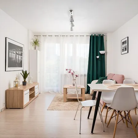 Apartament Metro Stokłosy Charming By Bookinghost *