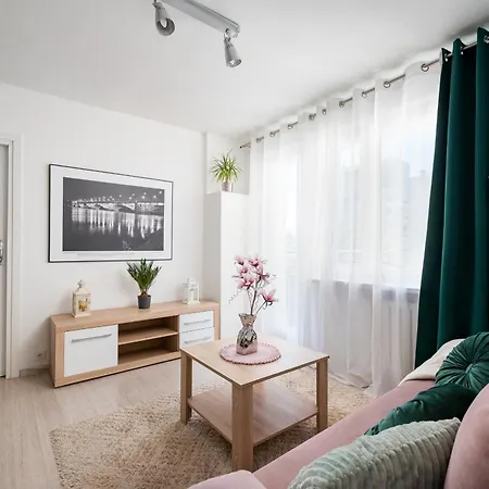 Metro Stokłosy Charming By Bookinghost Apartament Warszawa