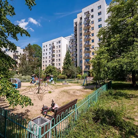 Metro Stokłosy Charming By Bookinghost * Warszawa